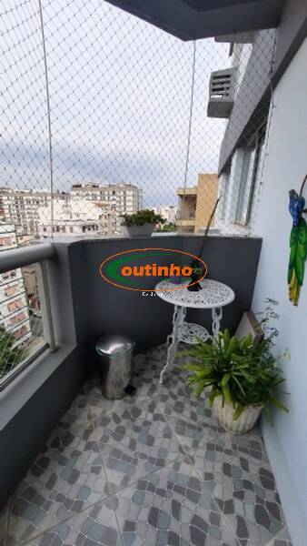 Apartamento à venda com 2 quartos, 80m² - Foto 1