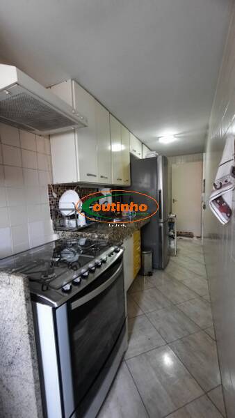 Apartamento à venda com 2 quartos, 80m² - Foto 7