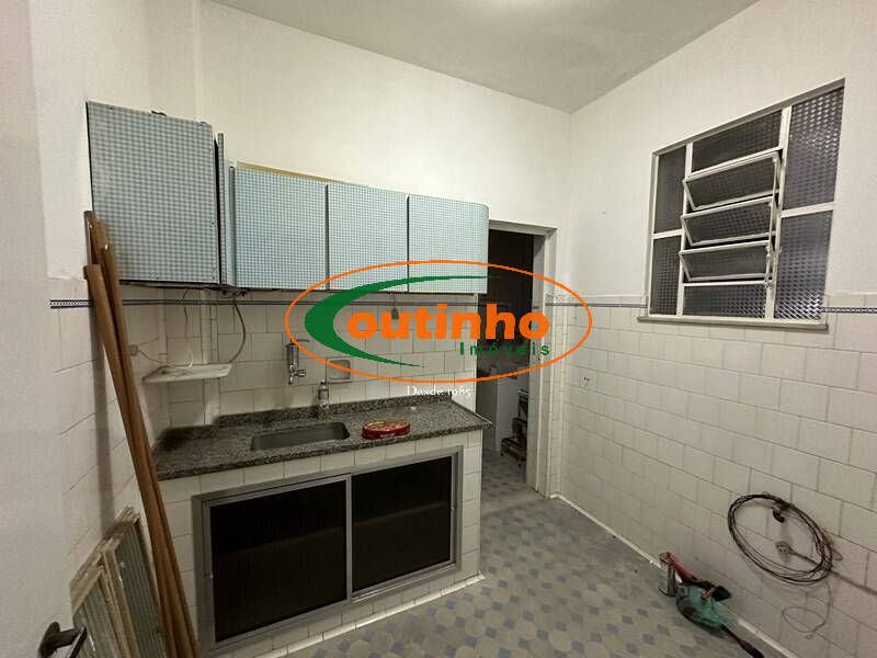 Apartamento à venda com 2 quartos, 75m² - Foto 14