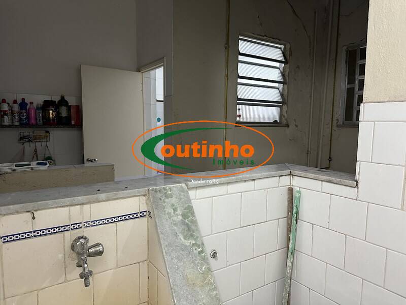 Apartamento à venda com 2 quartos, 75m² - Foto 20