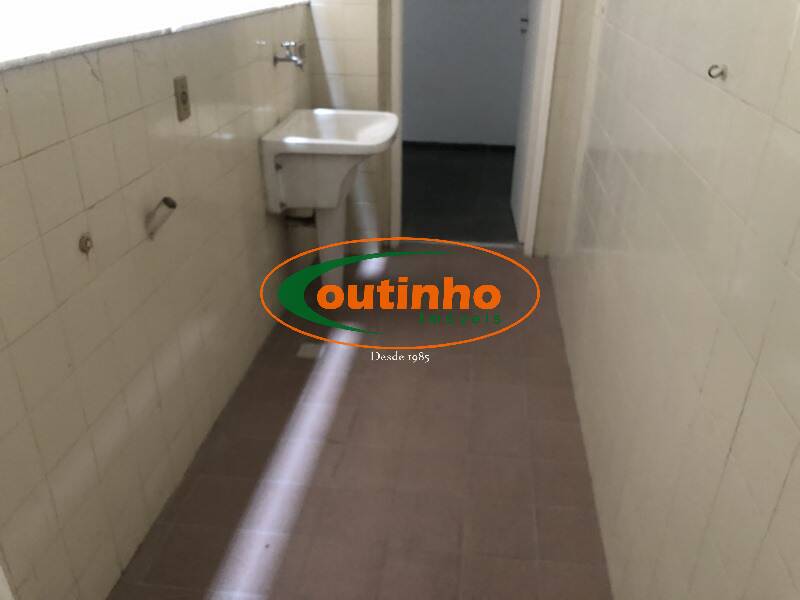 Apartamento à venda com 2 quartos, 60m² - Foto 11