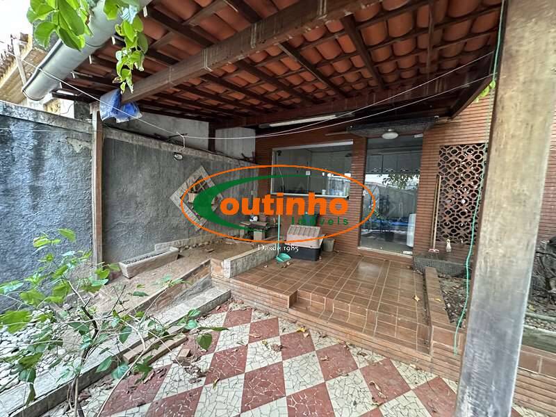 Apartamento à venda com 3 quartos, 123m² - Foto 1