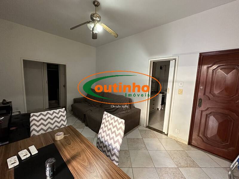 Apartamento à venda com 3 quartos, 123m² - Foto 9