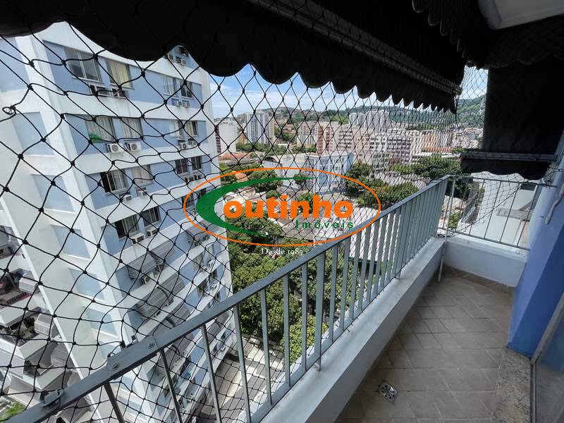 Apartamento à venda com 2 quartos, 64m² - Foto 2