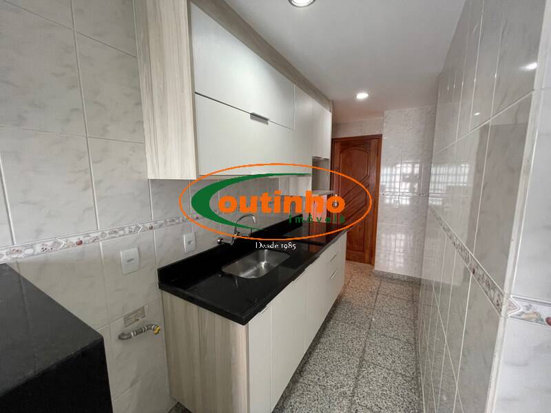 Apartamento à venda com 2 quartos, 64m² - Foto 18