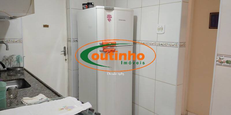 Apartamento à venda com 2 quartos, 72m² - Foto 29