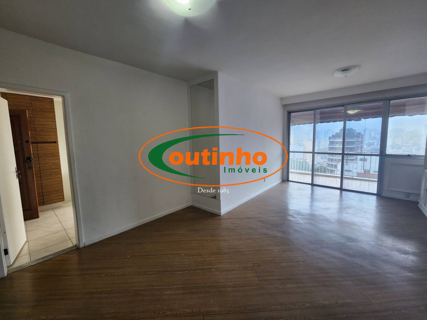 Apartamento à venda com 3 quartos, 123m² - Foto 6