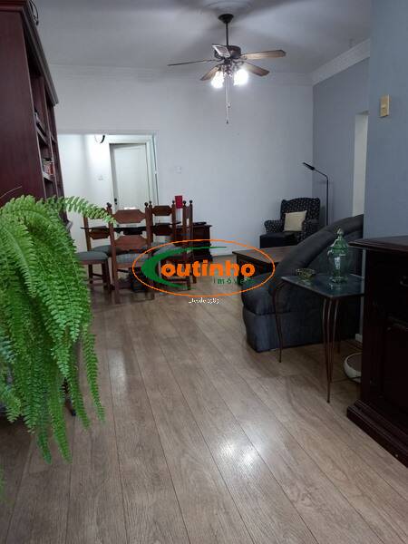 Apartamento à venda com 3 quartos, 117m² - Foto 3