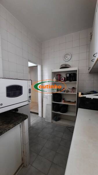 Apartamento à venda com 2 quartos, 67m² - Foto 14