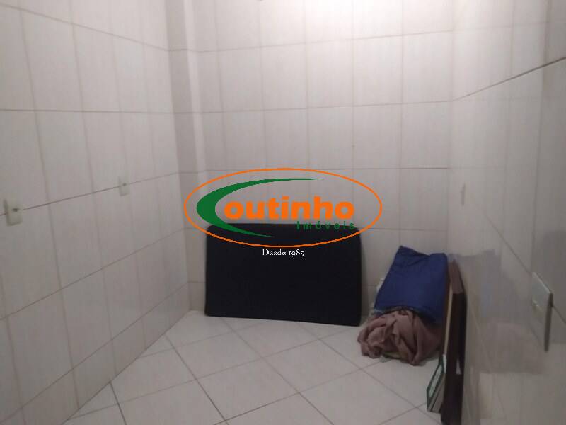 Apartamento à venda com 2 quartos, 80m² - Foto 12