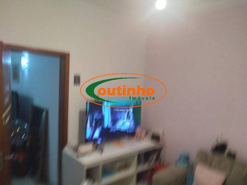 Apartamento à venda com 2 quartos, 80m² - Foto 18