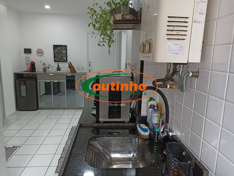 Apartamento à venda com 2 quartos, 69m² - Foto 22