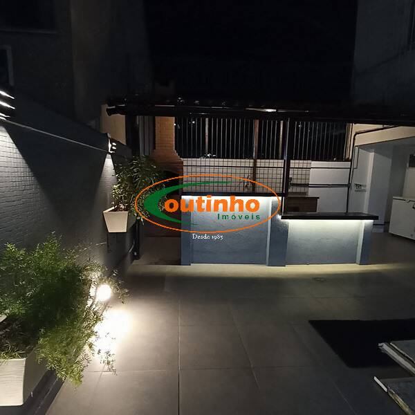 Apartamento à venda com 2 quartos, 69m² - Foto 26