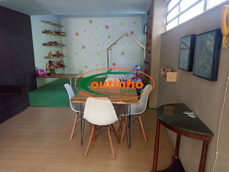 Apartamento à venda com 2 quartos, 69m² - Foto 32