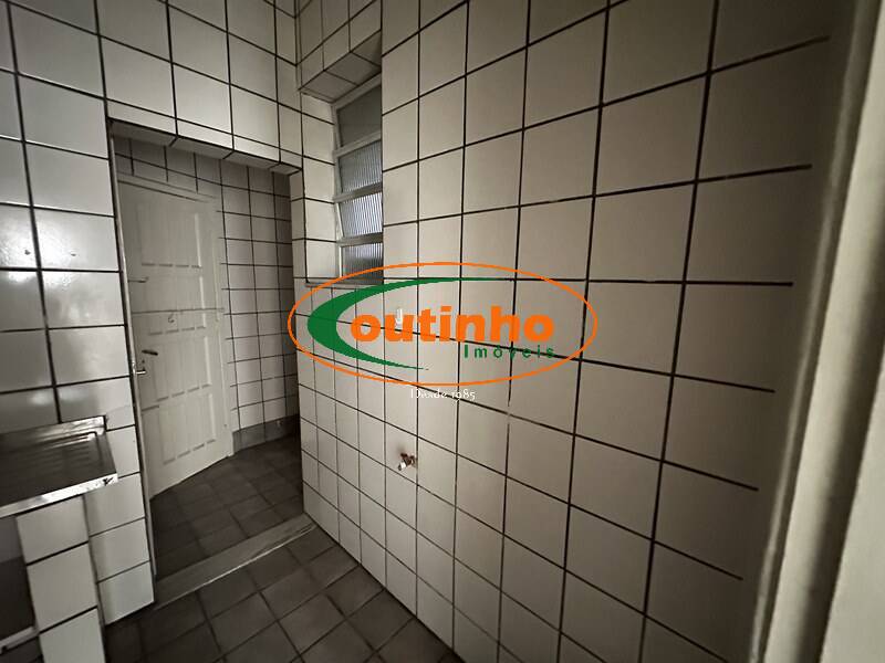 Apartamento à venda com 2 quartos, 69m² - Foto 10