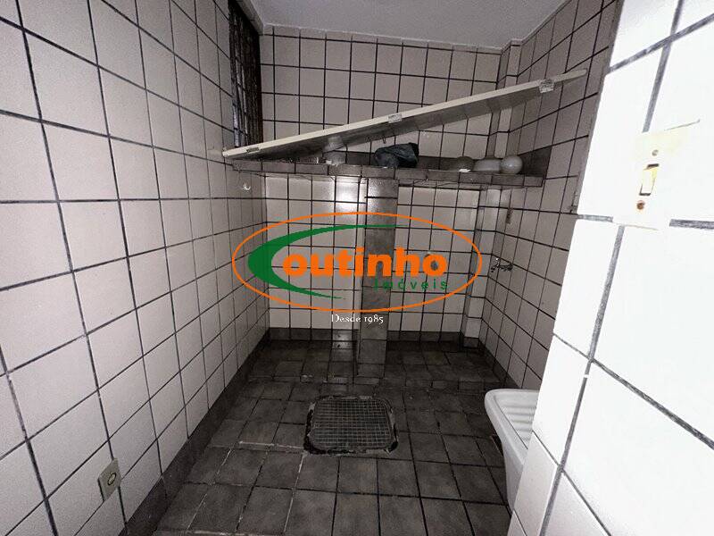 Apartamento à venda com 2 quartos, 69m² - Foto 12