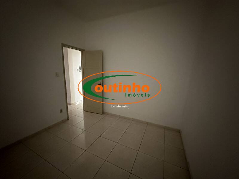 Apartamento à venda com 2 quartos, 69m² - Foto 19