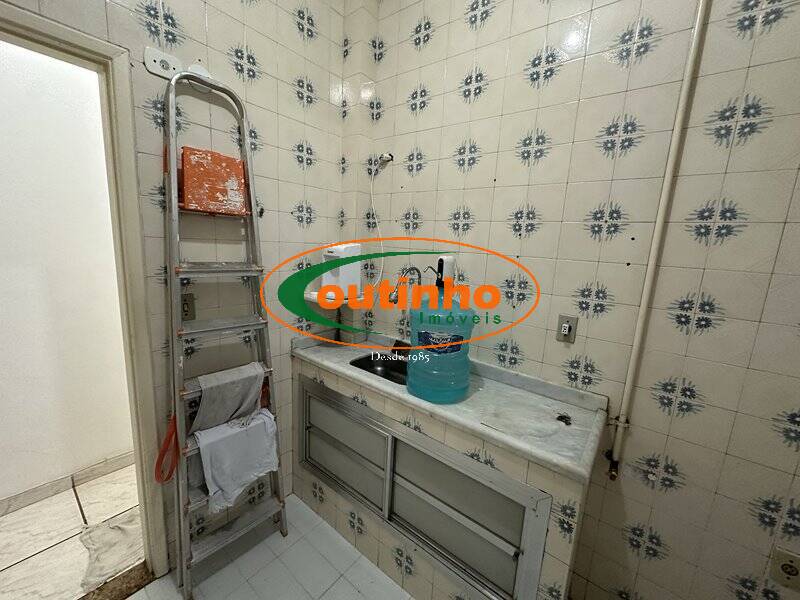 Apartamento à venda com 2 quartos, 58m² - Foto 13