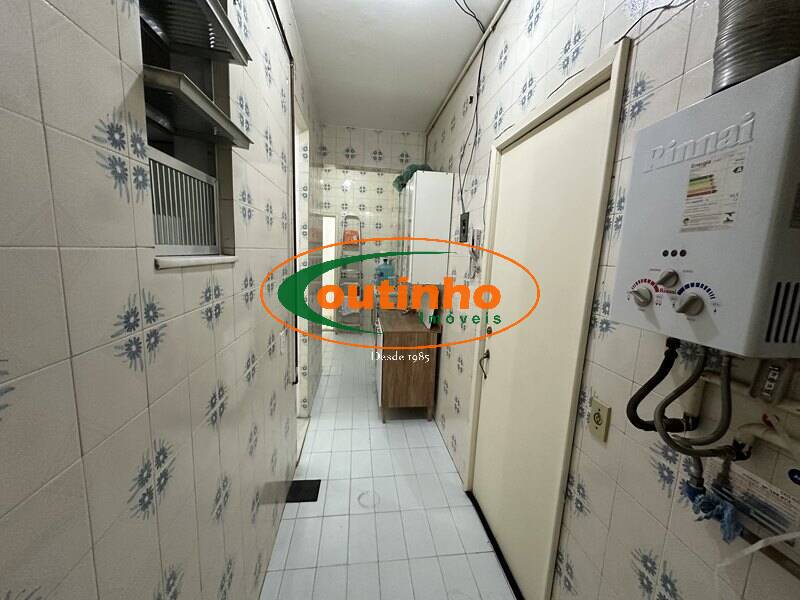 Apartamento à venda com 2 quartos, 58m² - Foto 17