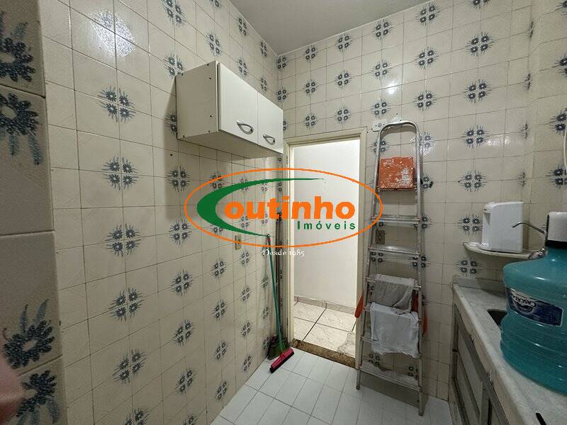 Apartamento à venda com 2 quartos, 58m² - Foto 15