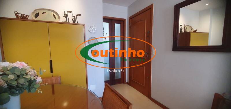 Apartamento à venda com 2 quartos, 65m² - Foto 4