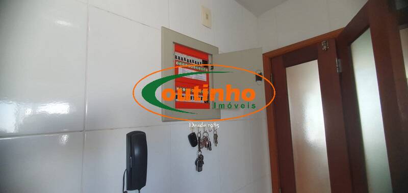 Apartamento à venda com 2 quartos, 65m² - Foto 24