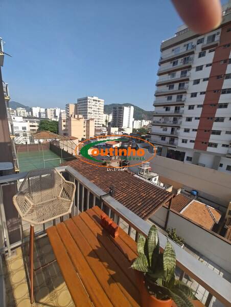 Apartamento à venda com 2 quartos, 65m² - Foto 2