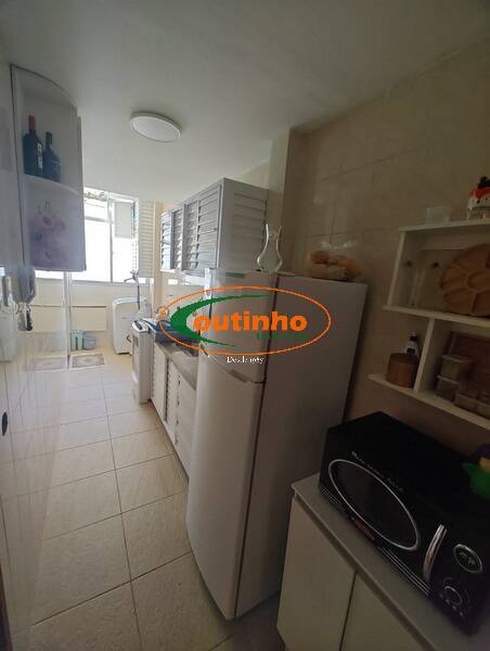 Apartamento à venda com 2 quartos, 65m² - Foto 10