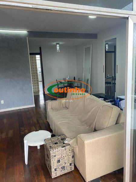 Apartamento à venda com 3 quartos, 145m² - Foto 4