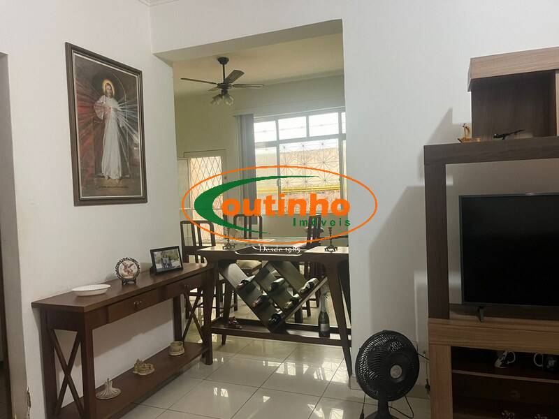 Apartamento à venda com 3 quartos, 95m² - Foto 4