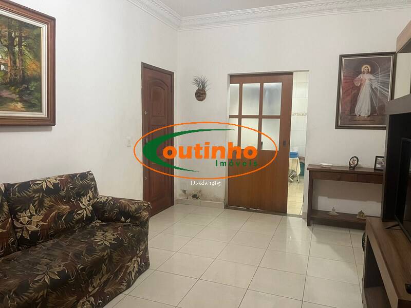 Apartamento à venda com 3 quartos, 95m² - Foto 2