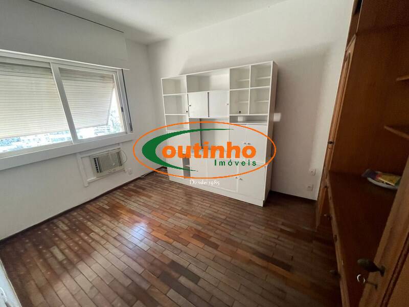 Apartamento à venda com 4 quartos, 160m² - Foto 14