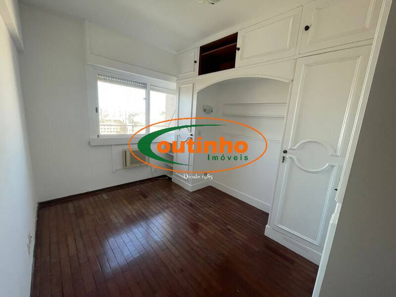 Apartamento à venda com 4 quartos, 160m² - Foto 29