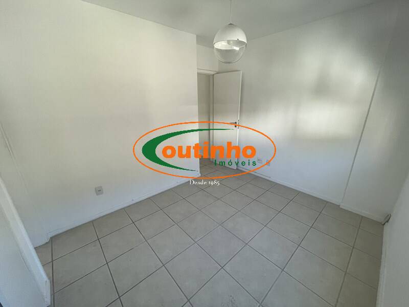 Apartamento à venda com 2 quartos, 80m² - Foto 3