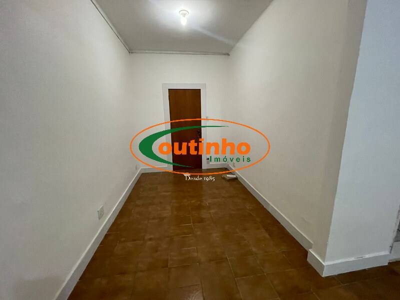 Apartamento à venda com 3 quartos, 70m² - Foto 4