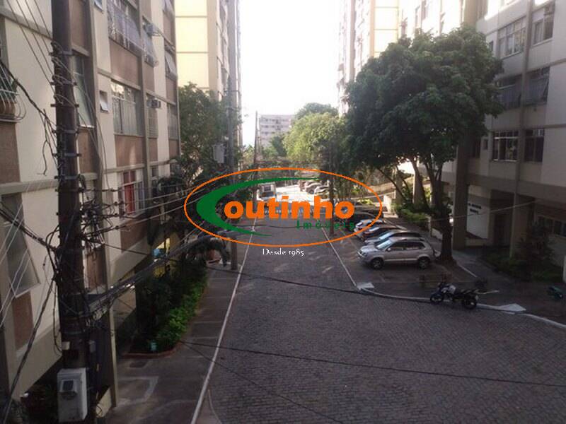 Apartamento à venda com 2 quartos, 72m² - Foto 27