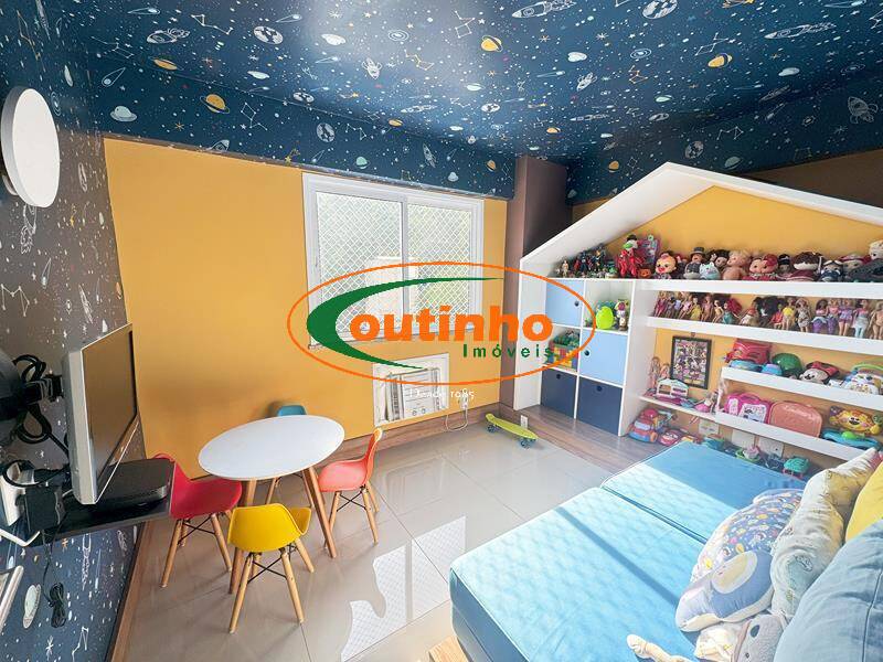 Apartamento à venda com 3 quartos, 81m² - Foto 2