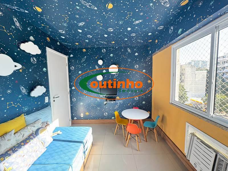 Apartamento à venda com 3 quartos, 81m² - Foto 1