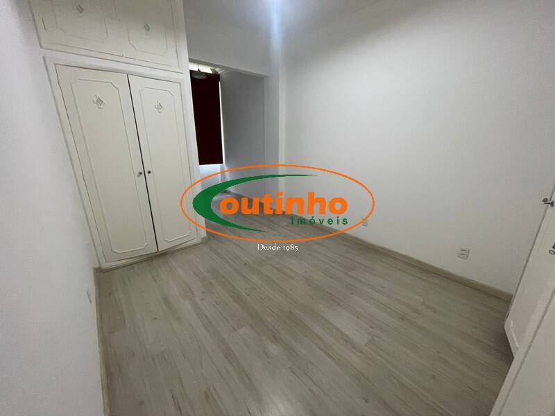 Apartamento à venda com 3 quartos, 110m² - Foto 7