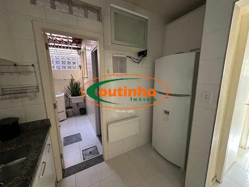 Apartamento à venda com 2 quartos, 70m² - Foto 8