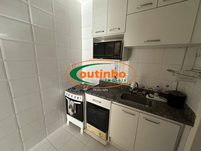 Apartamento à venda com 2 quartos, 70m² - Foto 7