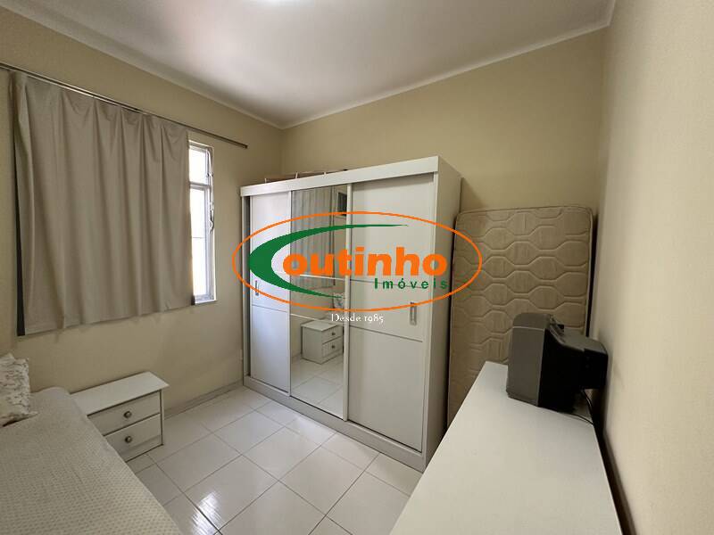 Apartamento à venda com 2 quartos, 70m² - Foto 10