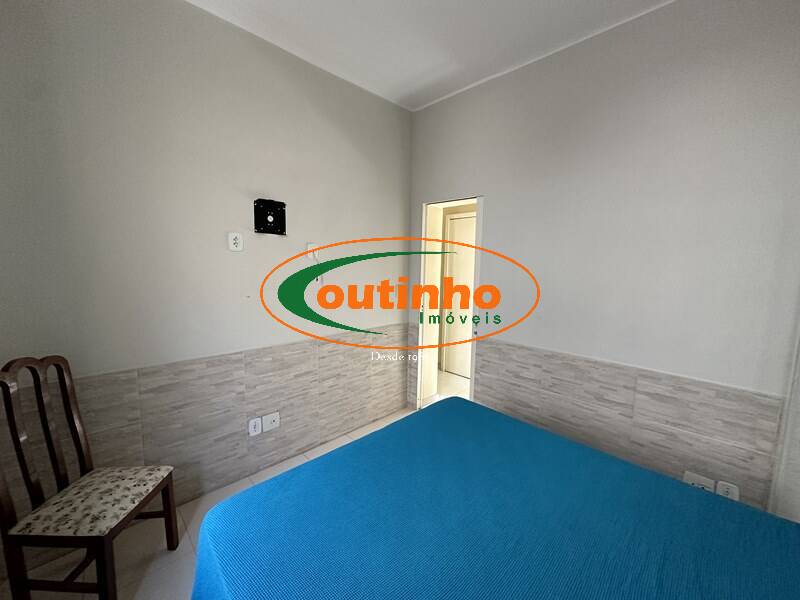 Apartamento à venda com 2 quartos, 70m² - Foto 17