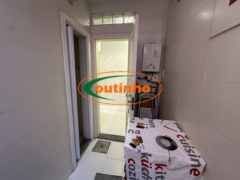 Apartamento à venda com 2 quartos, 70m² - Foto 19