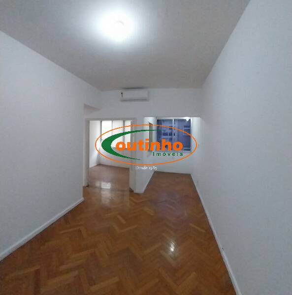 Apartamento à venda com 3 quartos, 107m² - Foto 2