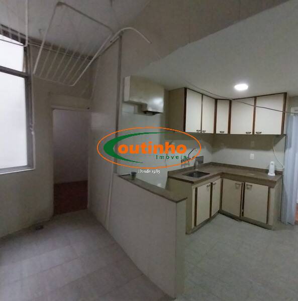 Apartamento à venda com 3 quartos, 107m² - Foto 6