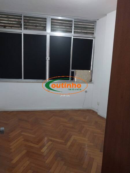 Apartamento à venda com 3 quartos, 107m² - Foto 11