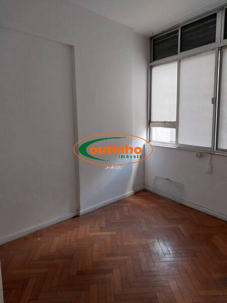 Apartamento à venda com 3 quartos, 107m² - Foto 15