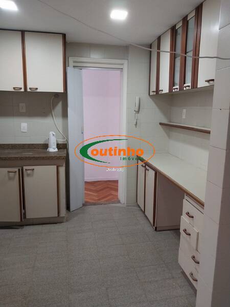 Apartamento à venda com 3 quartos, 107m² - Foto 23