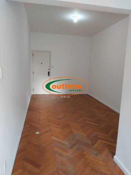 Apartamento à venda com 3 quartos, 107m² - Foto 26